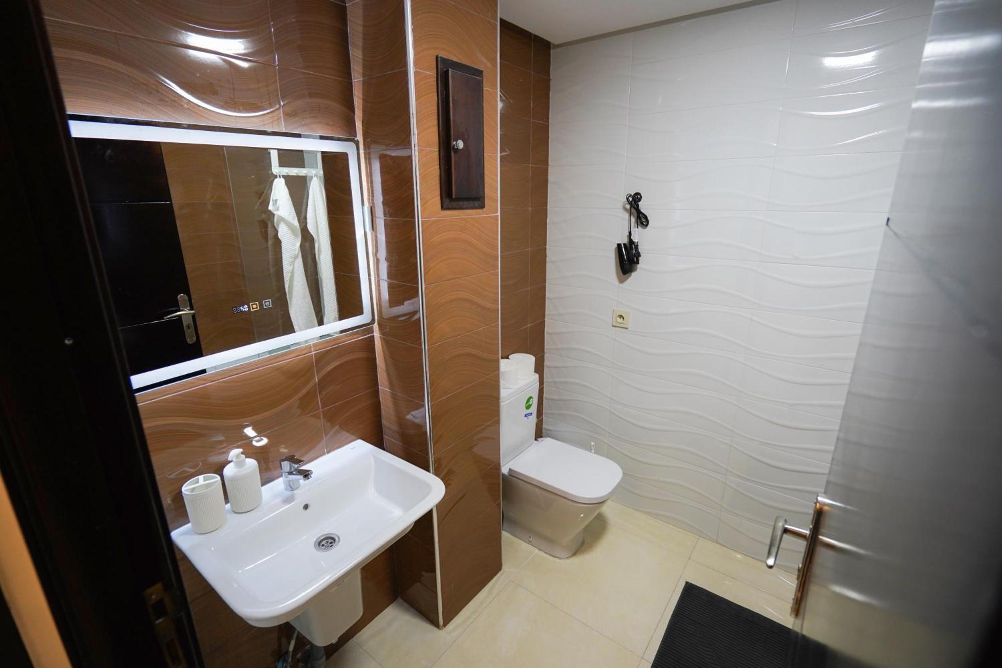 Appartement With Terasse 5 Min To Tanger Marina-Free Parking Exterior foto